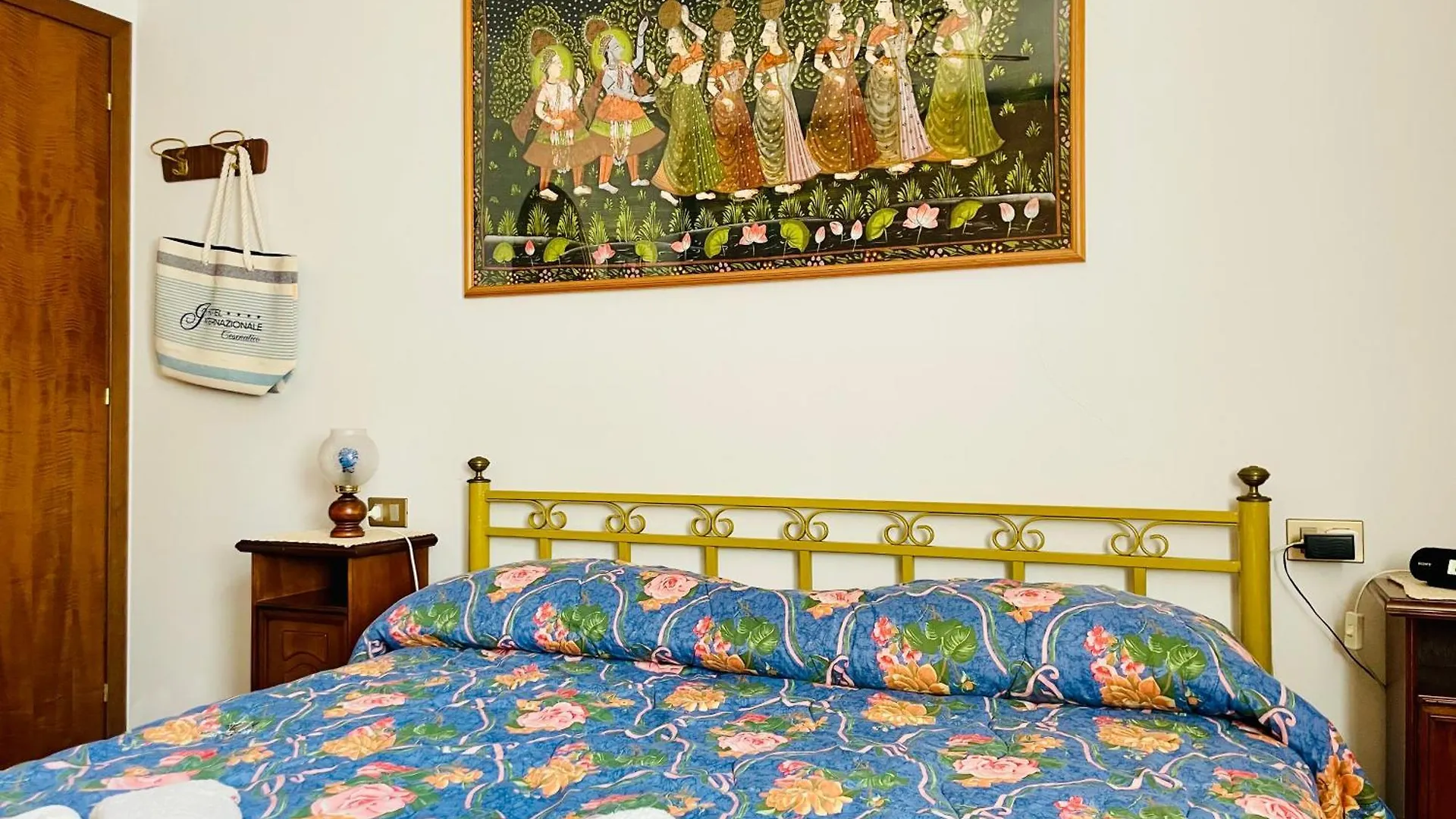 Peaceful Apartment Near Sirmione Center With Pool 意大利